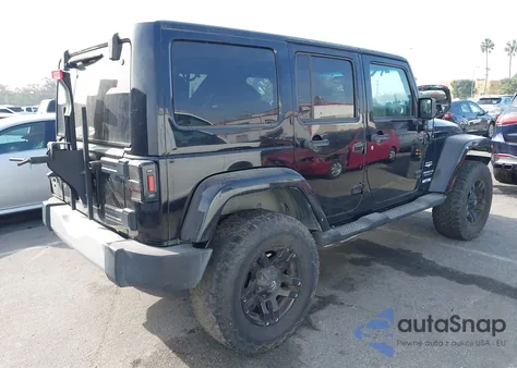 2013 Jeep Wrangler Unlimited Sahara z USA, uszkodzony, nr VIN 1C4BJWEG4DL561417